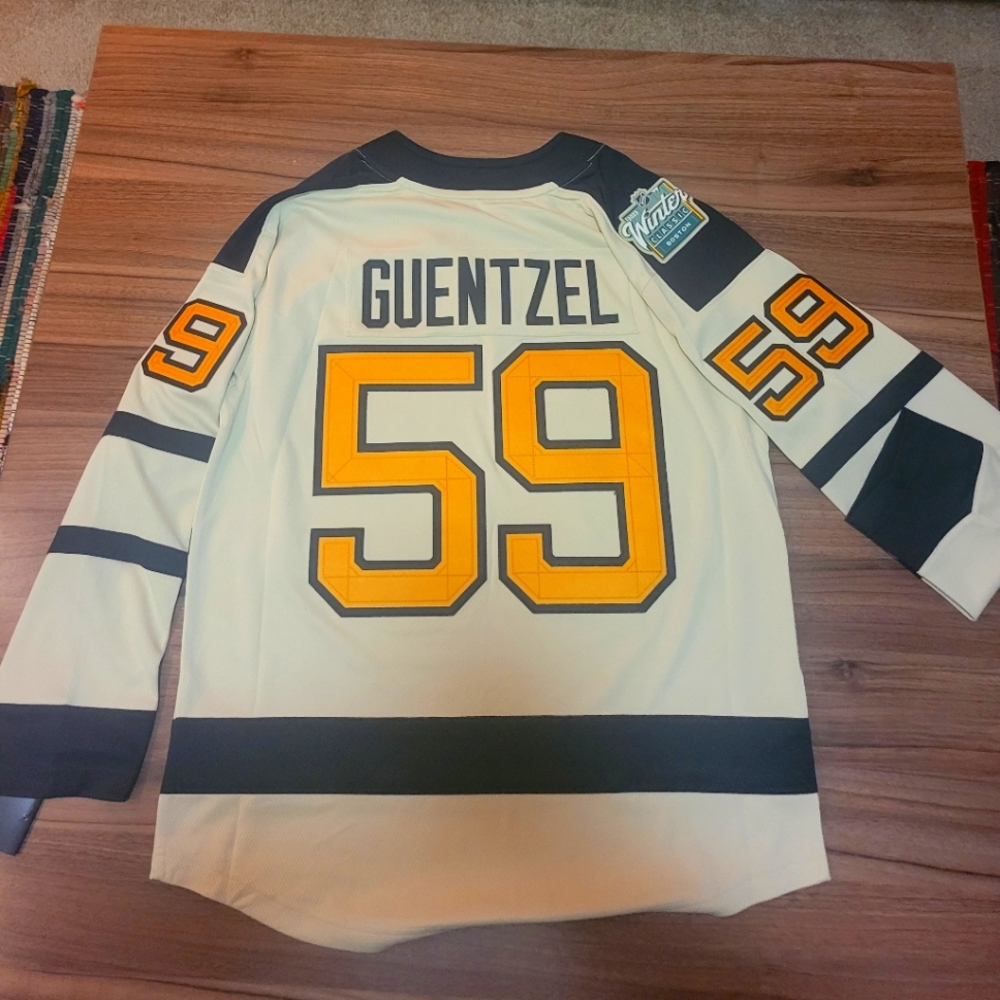 Jake Guentzel Pittsburgh Penguins 2023 NHL Winter Classic Hockey Jersey Cream M